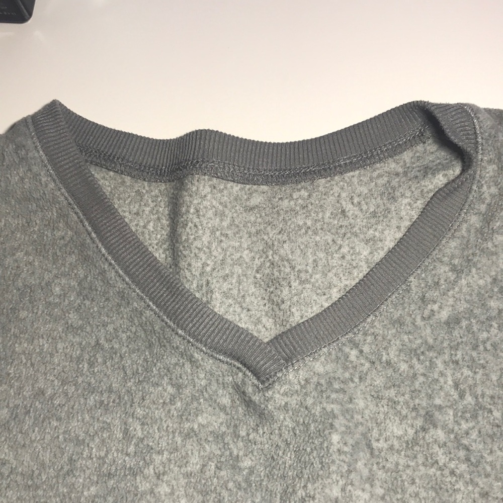 Basic Sweatshirt - Picture 2 of 4